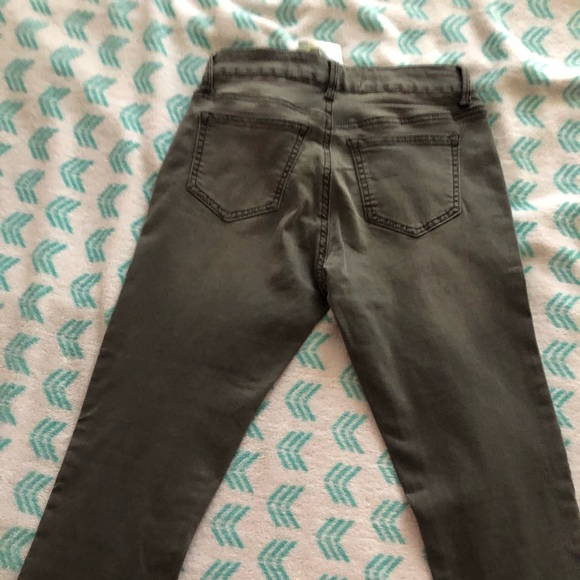 Selling black/ grey skinny jeans - Picture 4 of 4